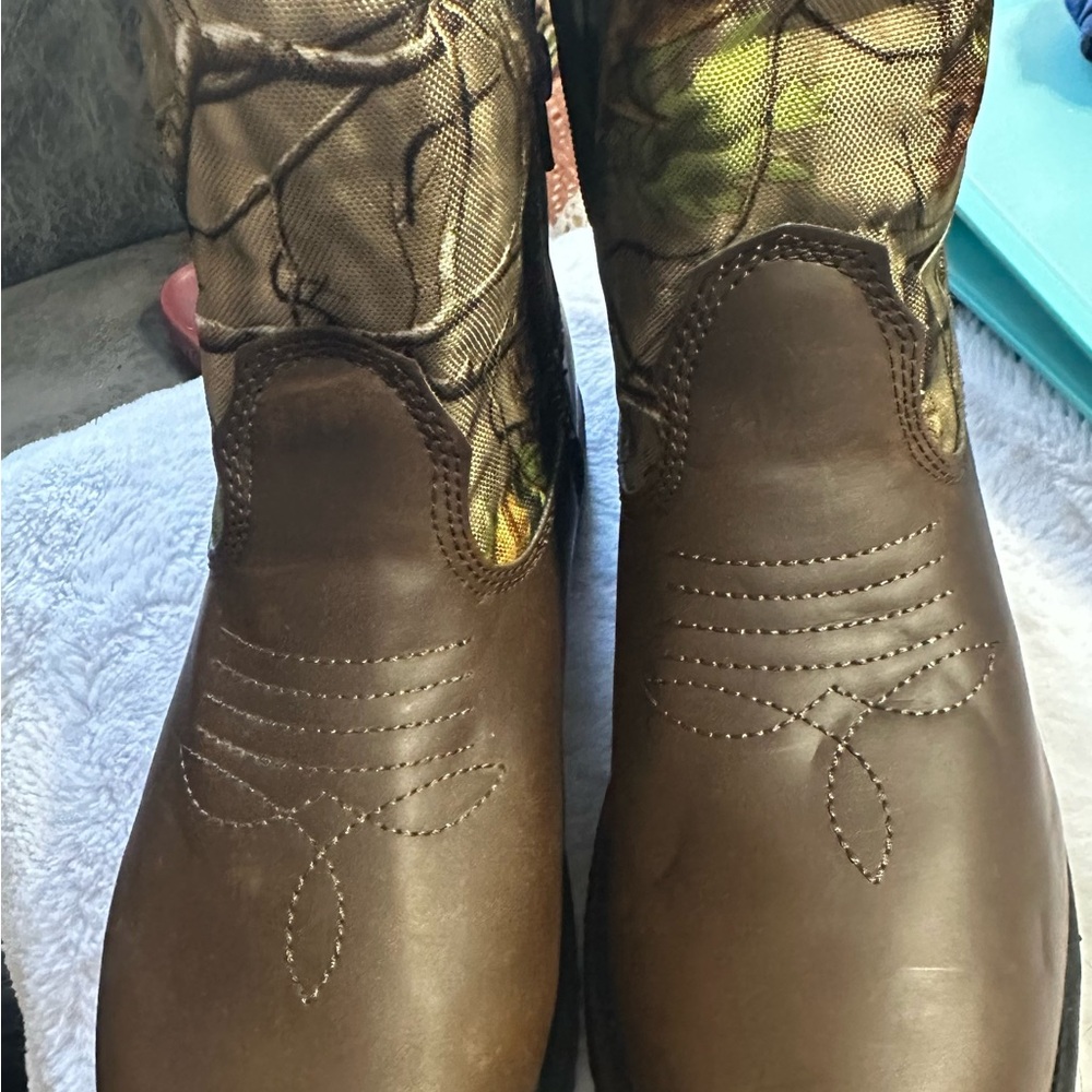 Realtree Men's Brown and Camouflage Boots